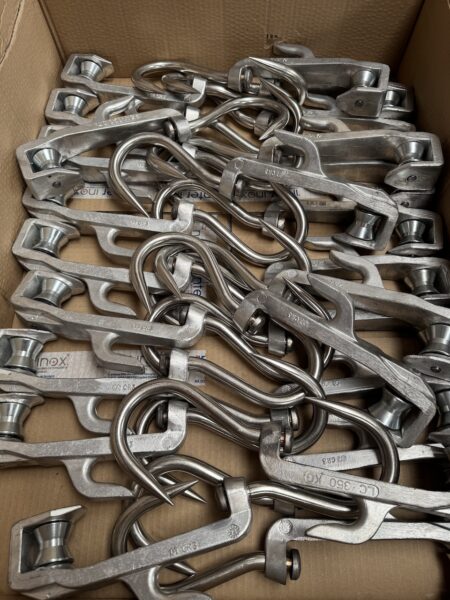 CR3 - Meat Rail Tubular Roller